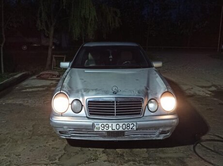 Mercedes E 220 d 1996