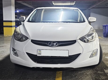 Hyundai Elantra 2012