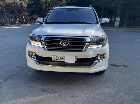 Toyota Land Cruiser 2011