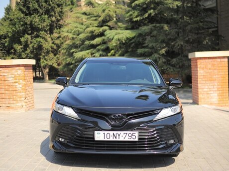 Toyota Camry 2019