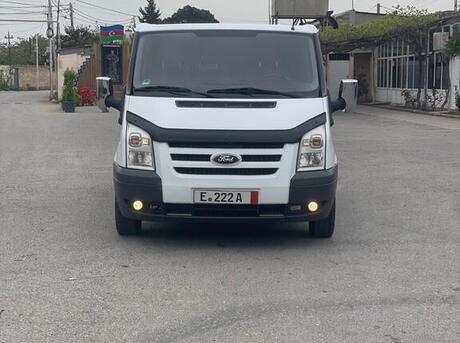 Ford Transit 2011