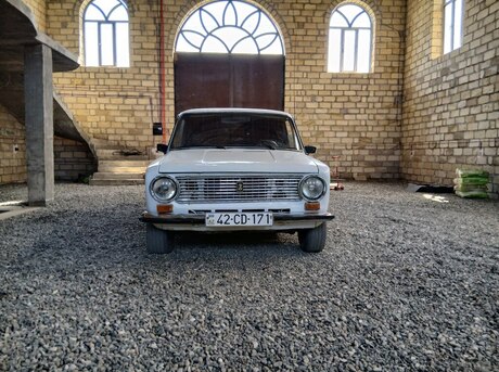 LADA (VAZ) 21011 1983
