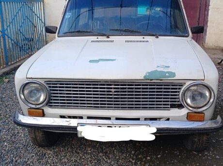 LADA (VAZ) 21011 1983