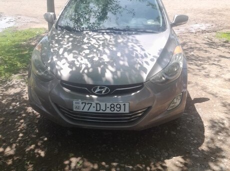 Hyundai Elantra 2012