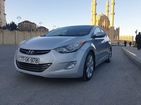 Hyundai Elantra 2013