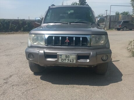 Mitsubishi Pajero io 1999