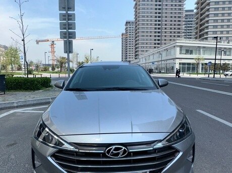 Hyundai Elantra 2019