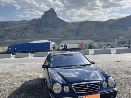 Mercedes E 240 2000