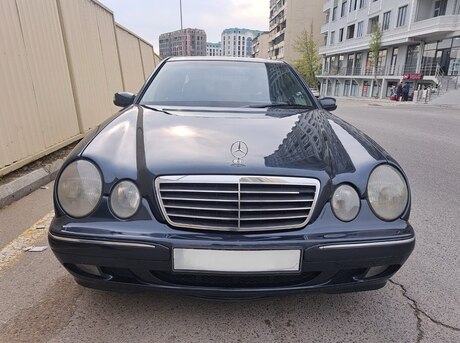 Mercedes E 240 2001