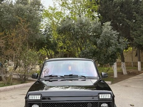 LADA (VAZ) Niva 2015