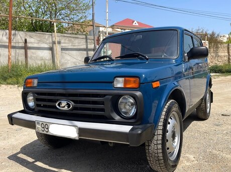 LADA (VAZ) Niva 2015