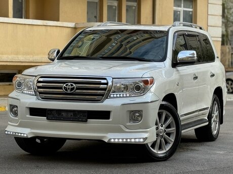 Toyota Land Cruiser 2011