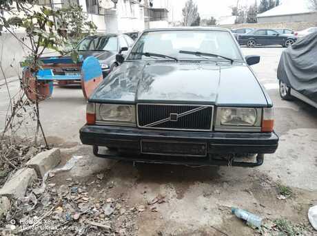 Volvo  1986