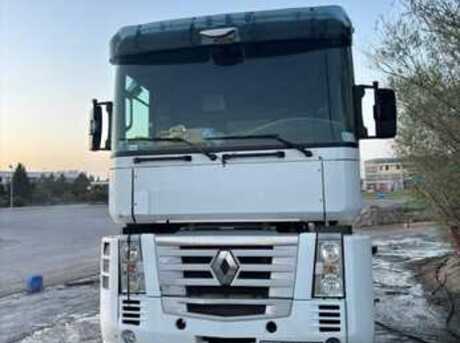Renault Magnum