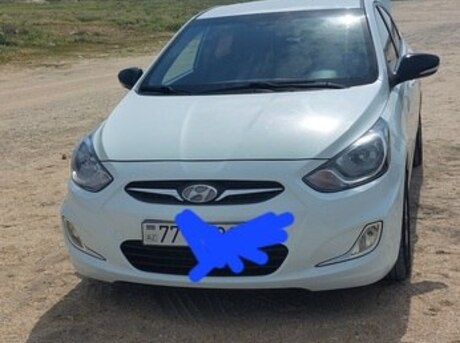 Hyundai Accent 2012