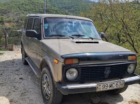 LADA (VAZ) Niva 2000