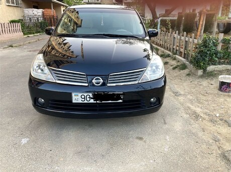 Nissan Tiida 2008