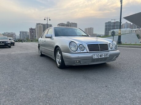 Mercedes E 280
