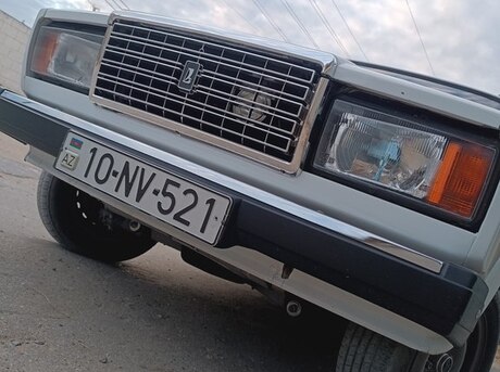 LADA (VAZ) 2107