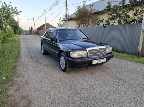 Mercedes 190 1990