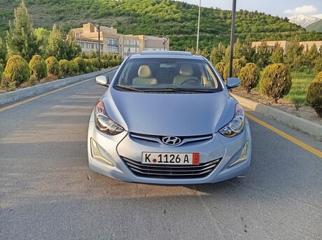 Hyundai Elantra 2012