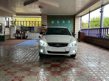 LADA (VAZ) Priora 2018