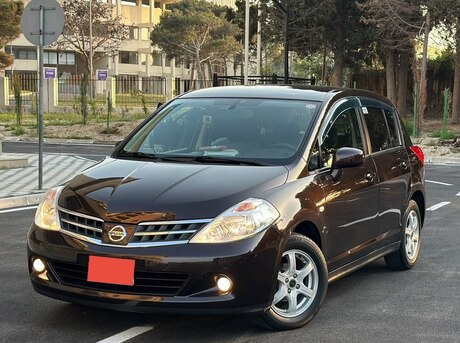 Nissan Tiida 2012
