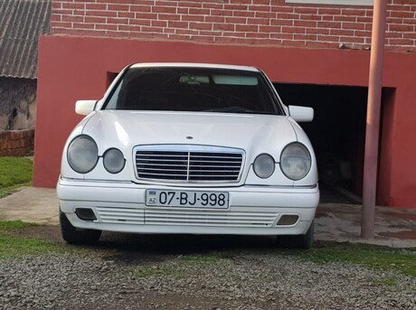 Mercedes E 220 d 1995
