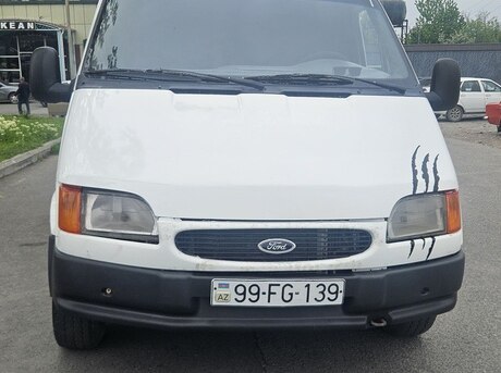 Ford Transit 2000