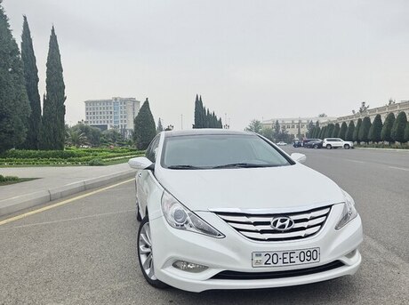 Hyundai Sonata 2010