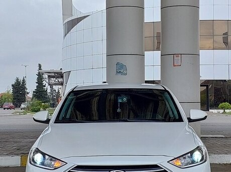 Hyundai Elantra 2018