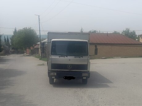 Mercedes 814 D 1993