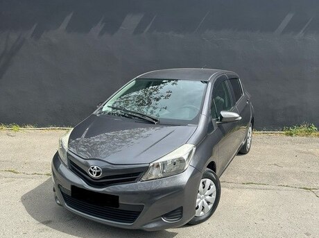 Toyota Vitz 2011
