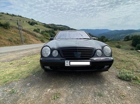 Mercedes E 220 d 2001