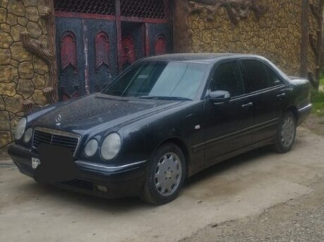 Mercedes E 240 1999