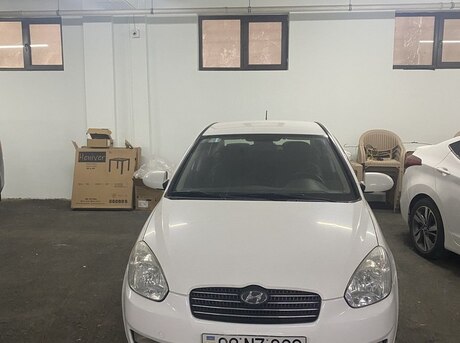 Hyundai Accent 2010