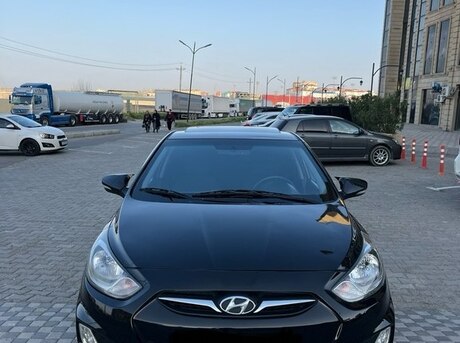 Hyundai Accent 2011