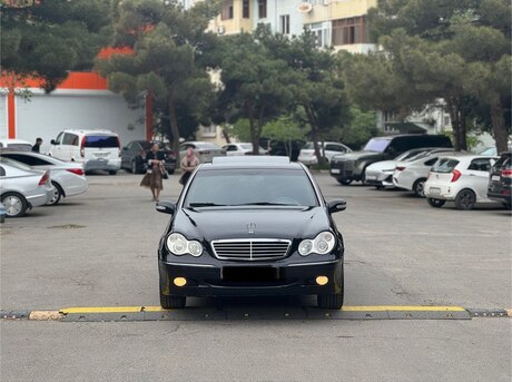 Mercedes C 240