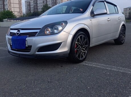 Opel Astra 2010