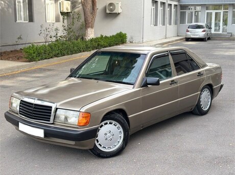 Mercedes 190 1990