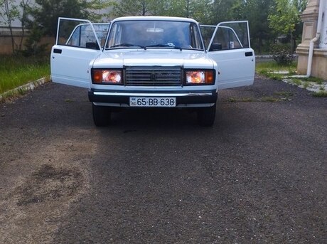 LADA (VAZ) 2107 2010