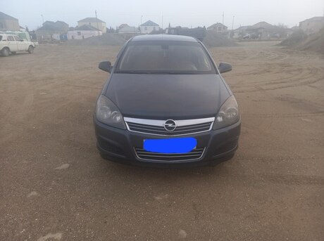 Opel Astra 2010