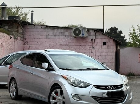 Hyundai Elantra 2012