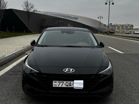 Hyundai Elantra 2022