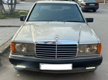Mercedes 190 1990
