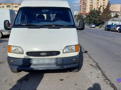 Ford Transit 2000