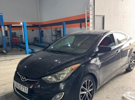 Hyundai Elantra 2011