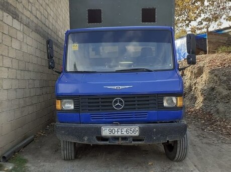 Mercedes 811 D 1995