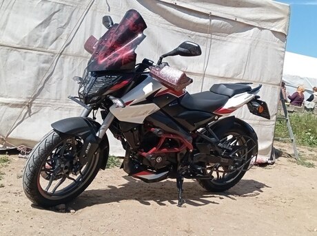Bajaj Pulsar NS 200 2023