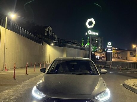 Hyundai Elantra 2017